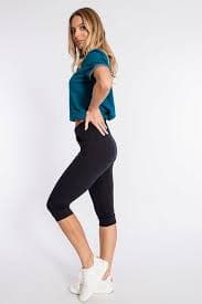 Վաճառվում են նորաձև բրիջներ և կապրիներ կանանց համար՝ Արարատում, Մասիսում՝ հարմար գներով!