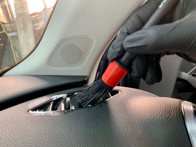 Մեքենաների քիմիական մաքրում Երևանում՝ մատչելի գներով և որակով!